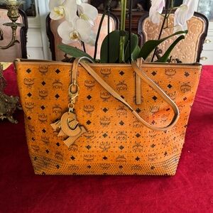 💯Guaranteed Authentic MCM Studded Tote Bag with Charm 🥀PRICE IS FIRM🥀